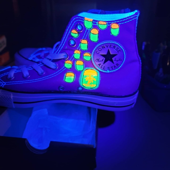 Custom Rapunzel Converse - Picture 5 of 5